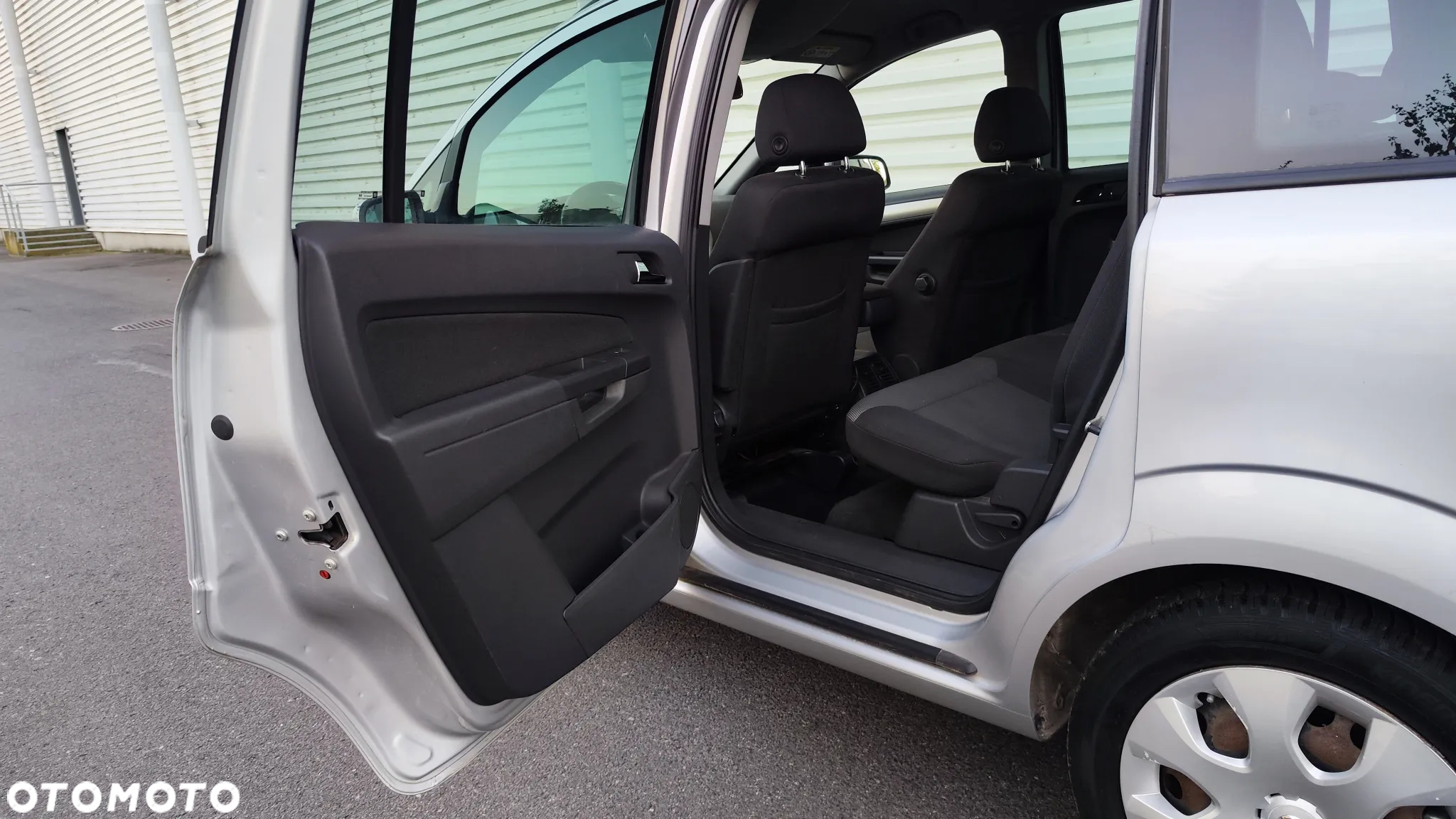 Opel Zafira - 26