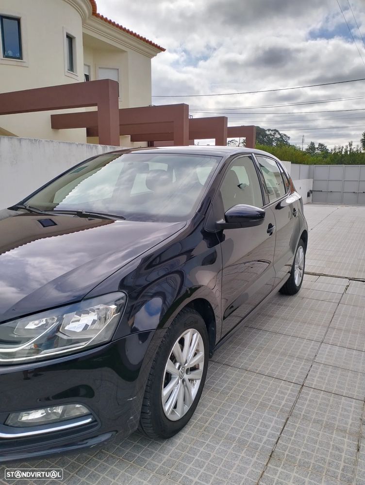 Volkswagen Polo 1.0 Confortline — fotografia 2
