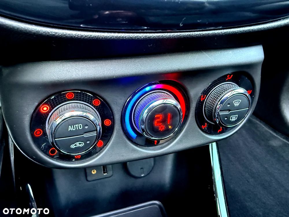 Opel Adam 1.4 Turbo Rocks S - 37