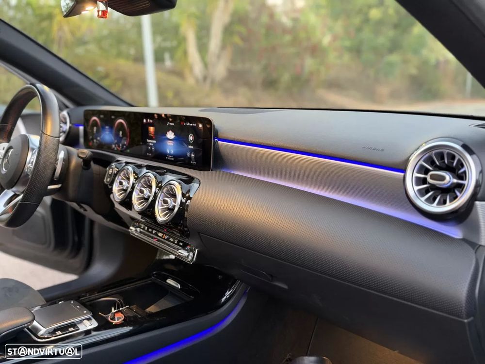 Mercedes-Benz A 180 Limousine d AMG Line Aut. - 31