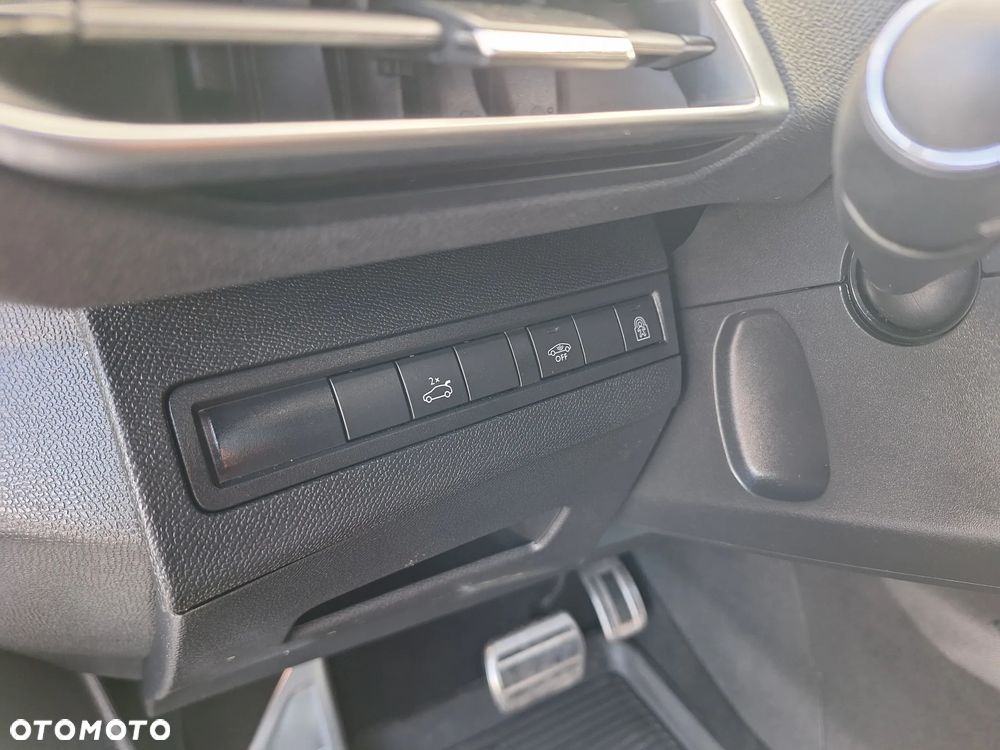 Peugeot 3008 - 18