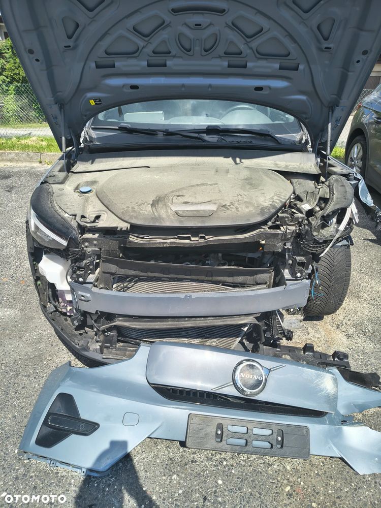 Volvo C40 - 12
