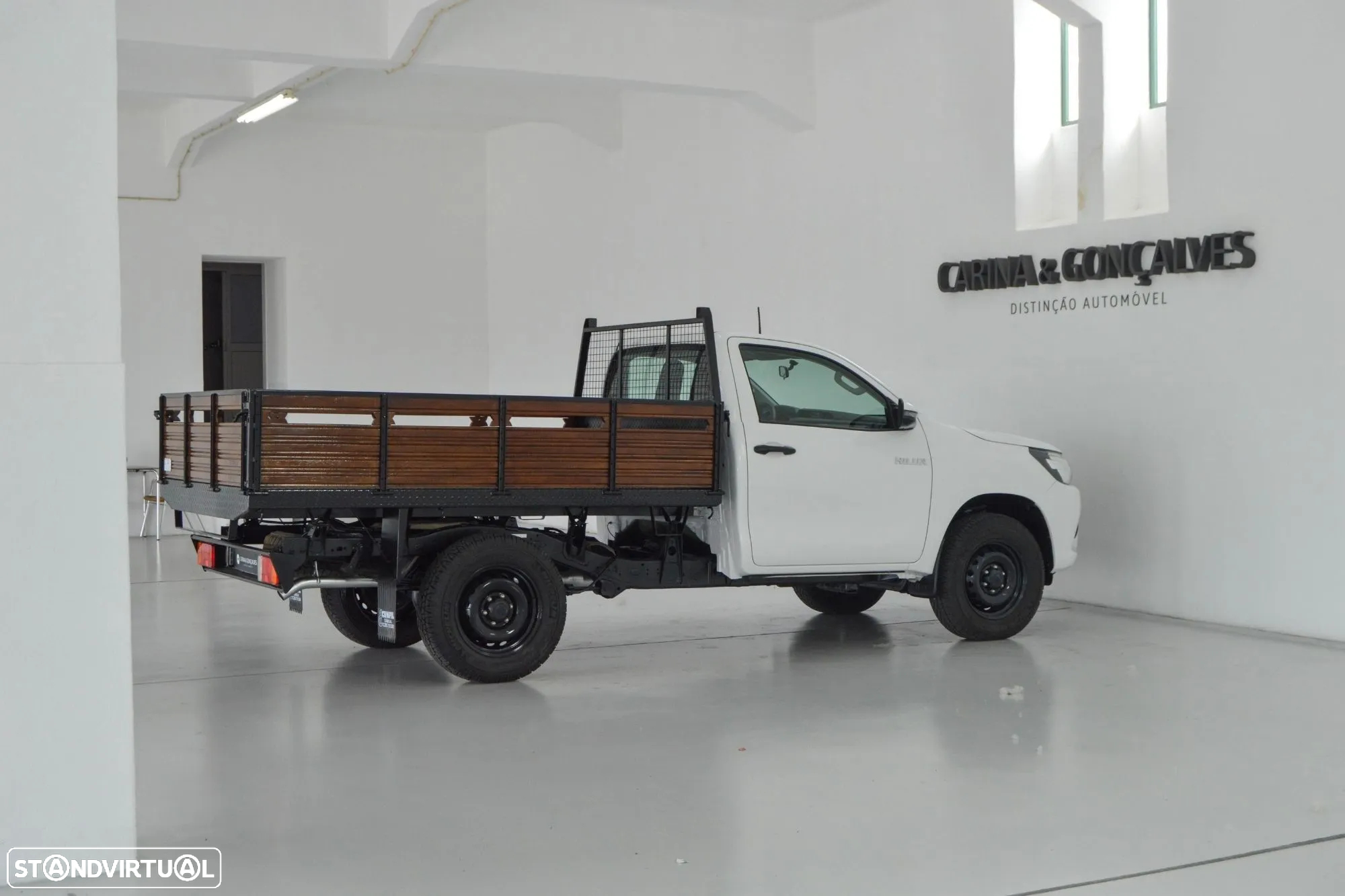 Toyota Hilux 2.4 D-4D 4X2 Cabine Simples 2L - 47