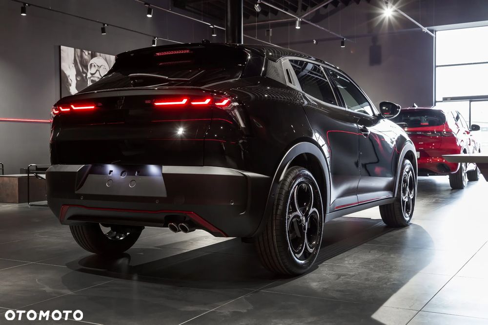 Alfa Romeo Junior 1.2 mHEV Ti eDCT - 6