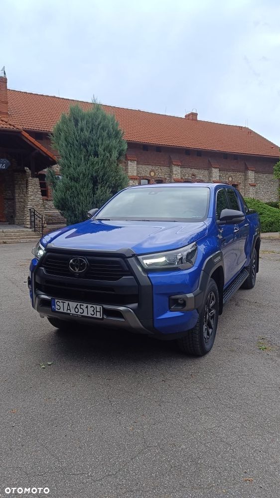Toyota Hilux - 1