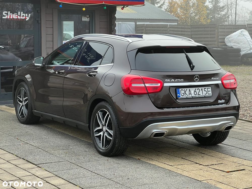 Mercedes-Benz GLA 250 4-Matic AMG Line - 7