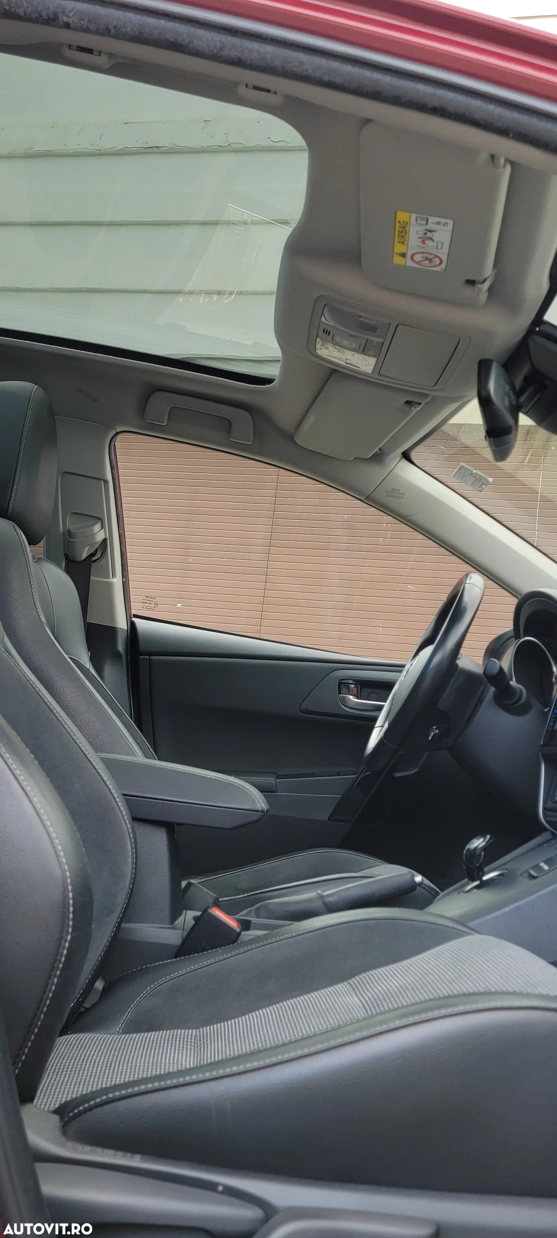 Toyota Auris 1.8 VVT-i Hybrid Automatik Edition S+ - 12