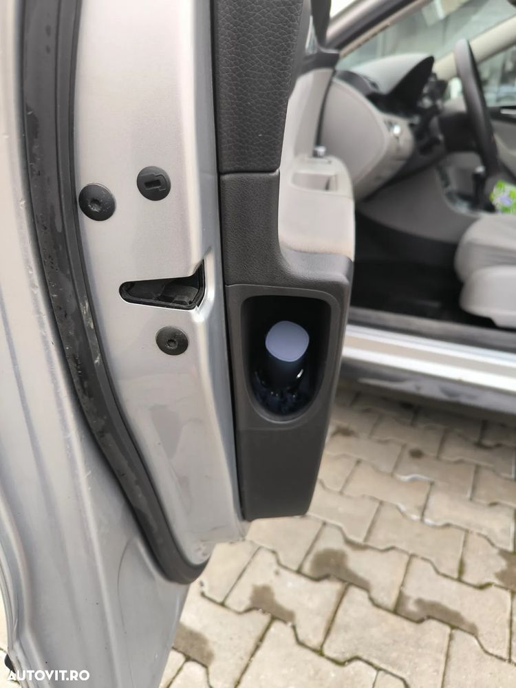 Volkswagen Passat Variant 2.0 TDI DPF 4Motion Highline - 13