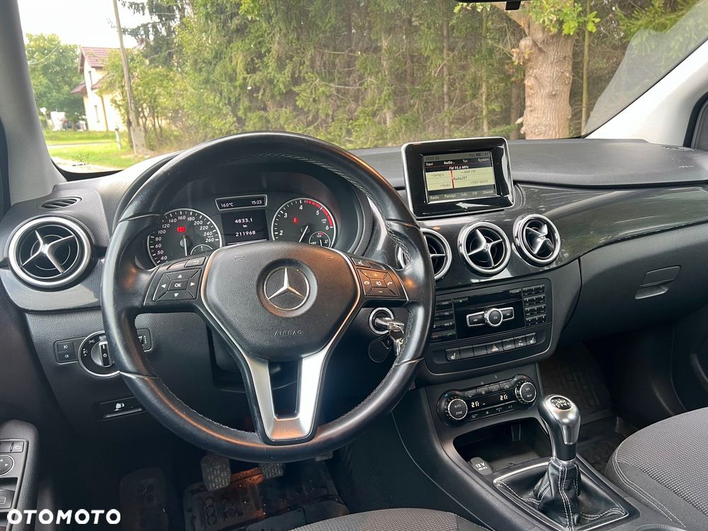 Mercedes-Benz Klasa B 200 CDI (BlueEFFICIENCY) - 14