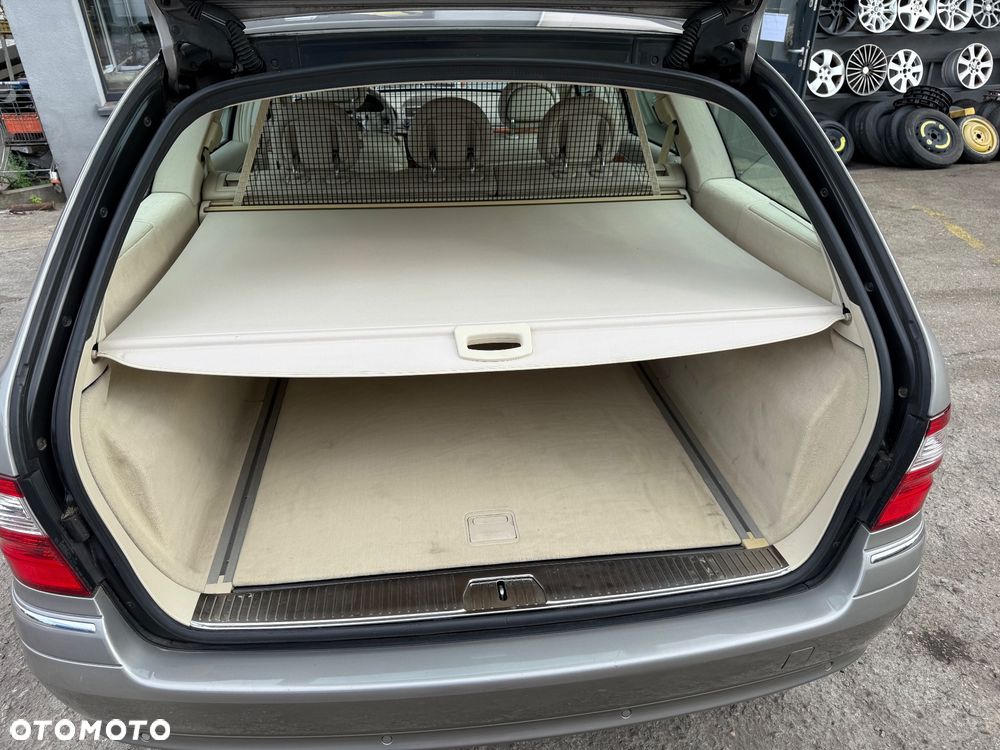 Mercedes-Benz Klasa E 500 4-Matic T Elegance - 21