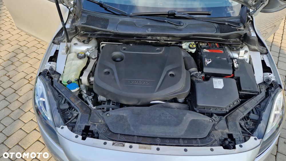 Volvo V40 D2 Kinetic - 20