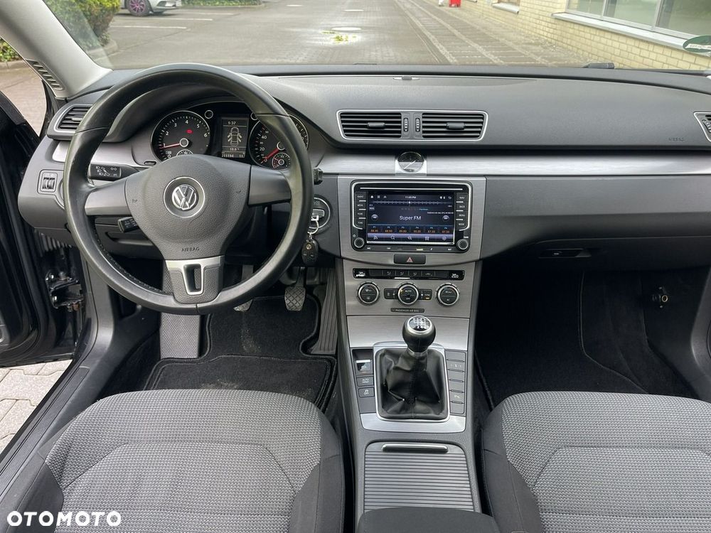 Volkswagen Passat - 23