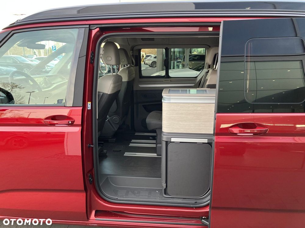Volkswagen california Nowa California Ocean silnik: 2,0 l TDI SCR 150 KM / skrzynia biegów: 7-biegowa DSG rozstaw osi: 3124 mm - 15