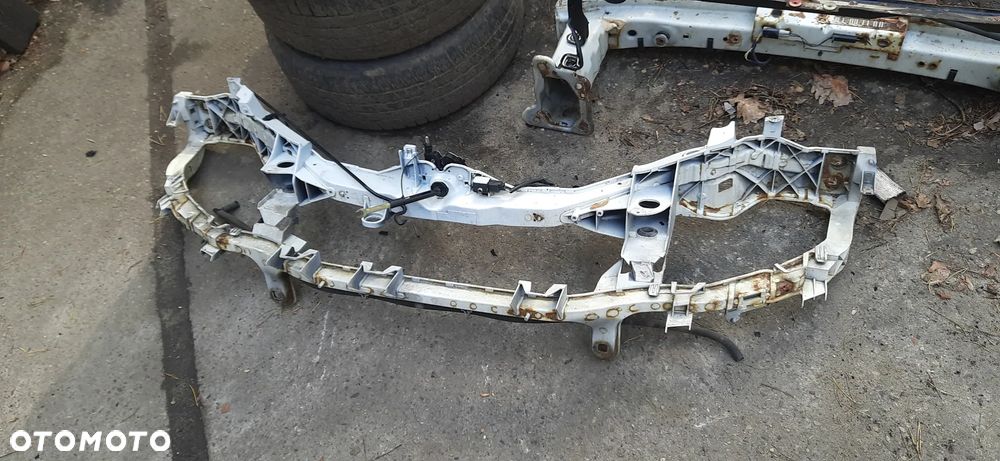 Ford Focus C-MAX 1 Lakier n3 Zderzak przód  Pas przedni - wzmocnienie 3m51-8b041 Atrapa chłodnicy 3m51-r8200 Drzwi prawy tył , Maska przód Klapa tył - 7