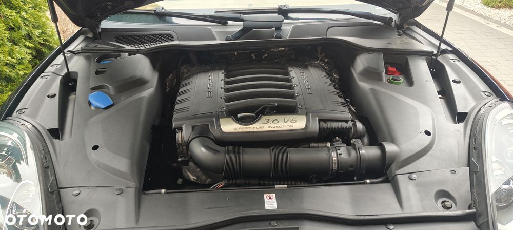 Porsche Cayenne Standard - 9
