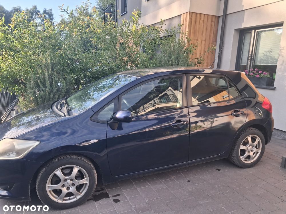 Toyota Auris 2.0 D-4D Luna - 2