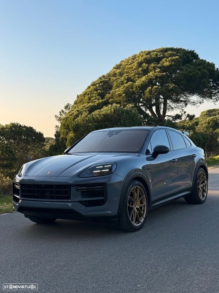 Porsche Cayenne Coupé Turbo E-Hybrid Tiptronic S GT-Pack - 4