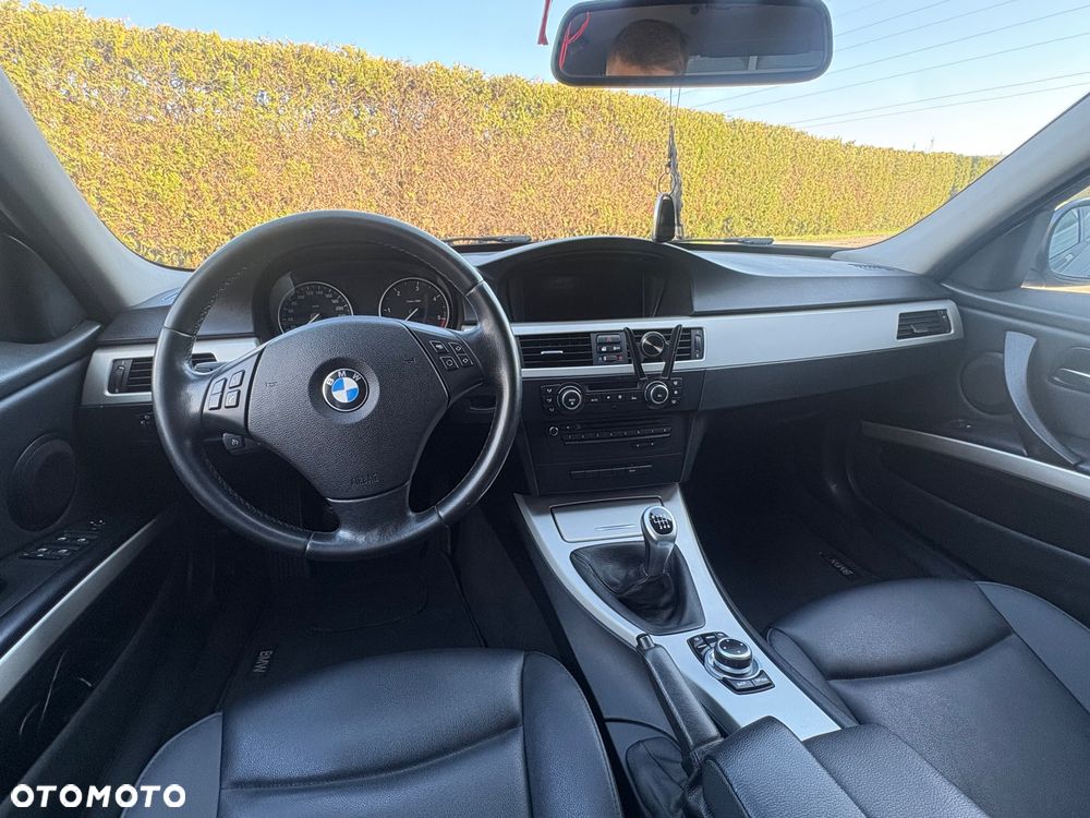 BMW Seria 3 318d - 8