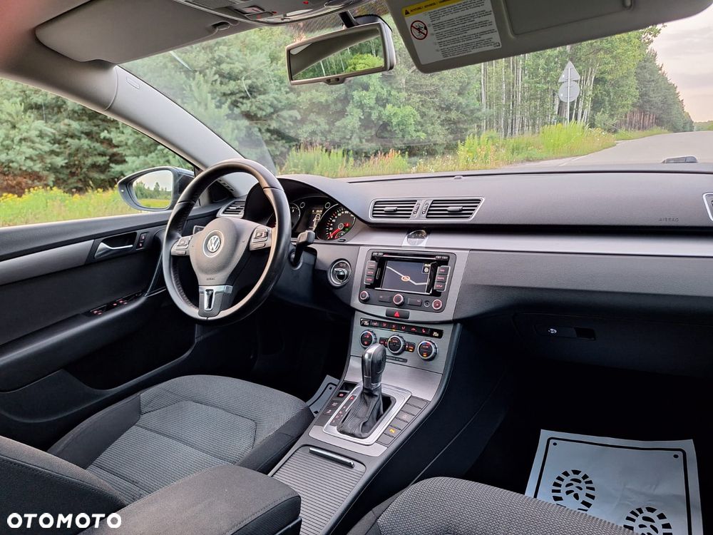 Volkswagen Passat 2.0 TDI Highline DSG - 14