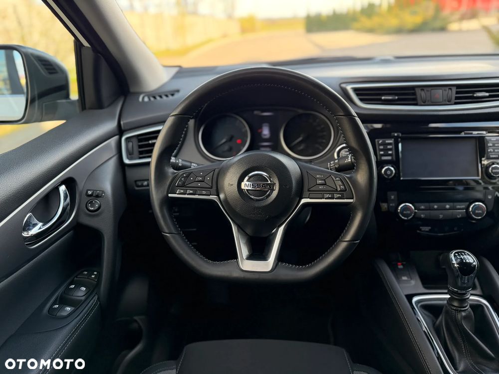 Nissan Qashqai 1.3 DIG-T N-Connecta - 20