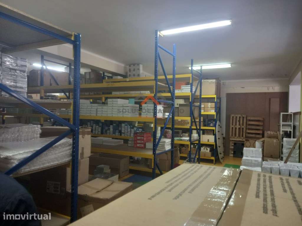 Loja em Aveiro com 200 m² Comércio e Serviços - Grande imagem: 3/5