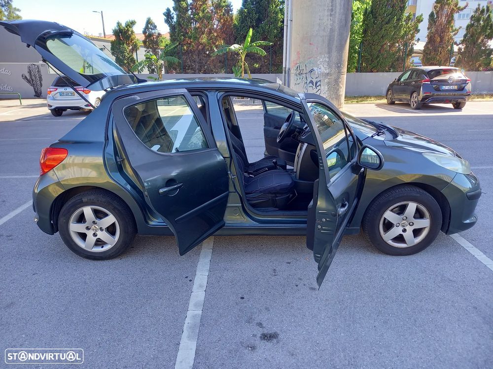Peugeot 207 - 14