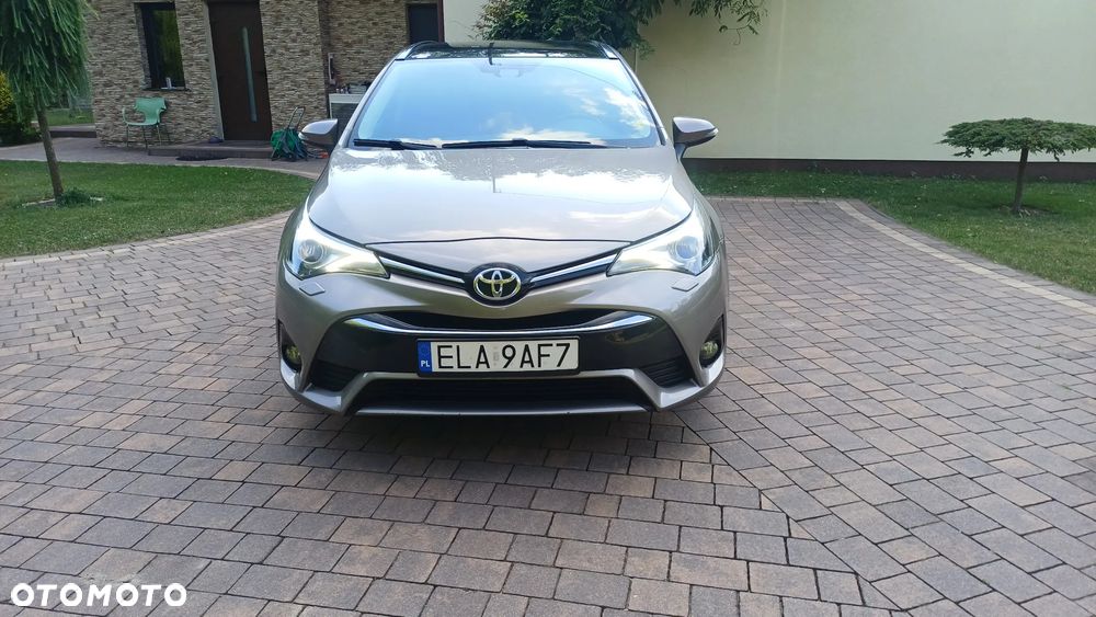 Toyota Avensis 1.8 Premium - 4
