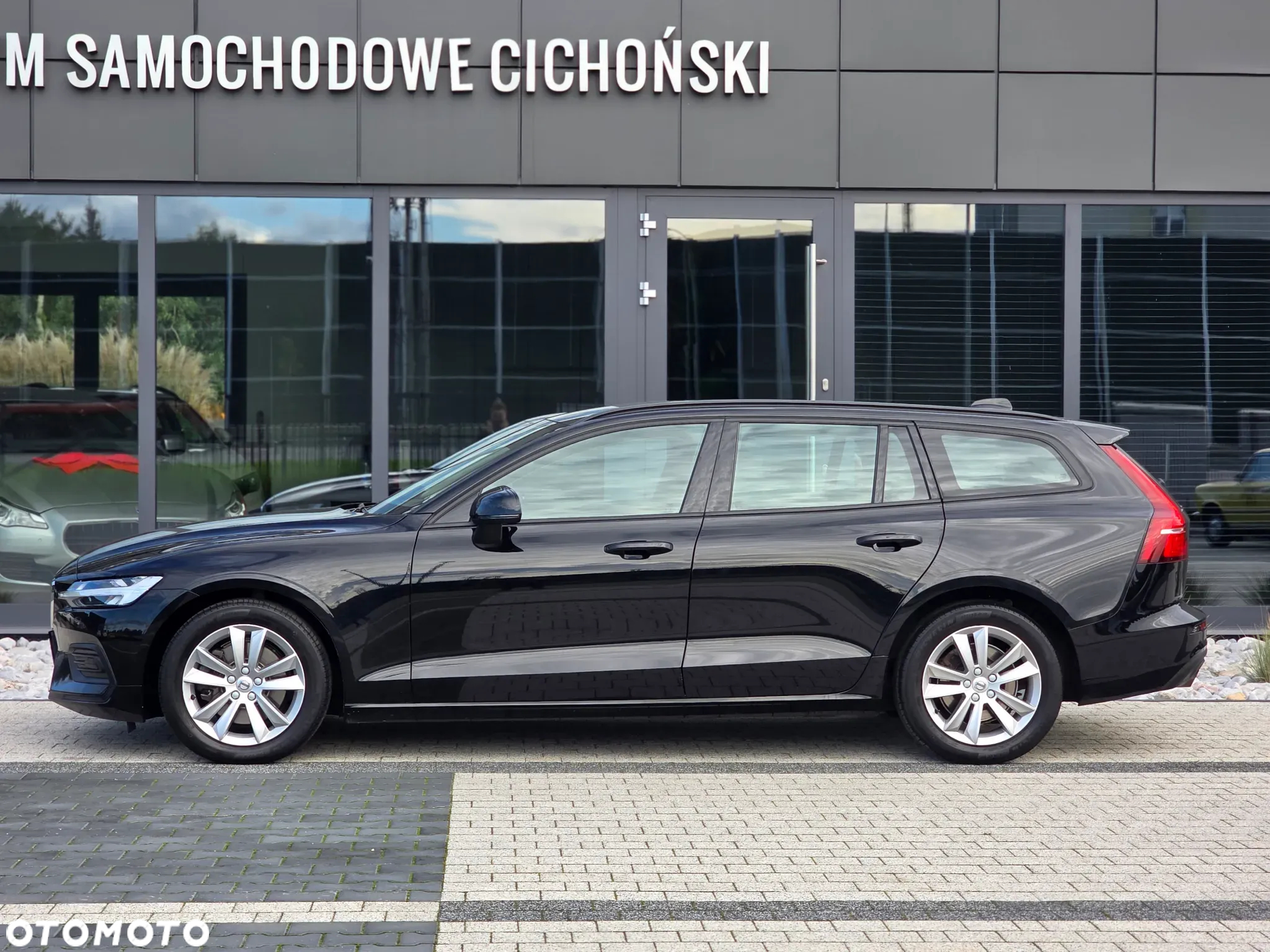 Volvo V60 B3 B Momentum Core - 13