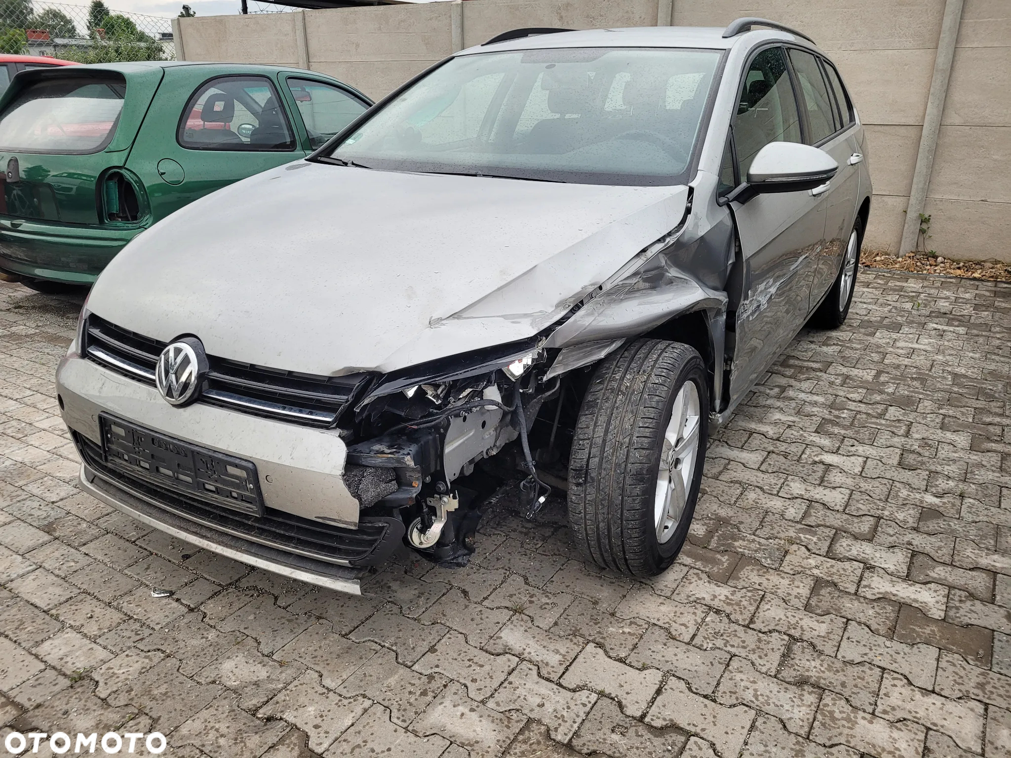 Volkswagen Golf - 4