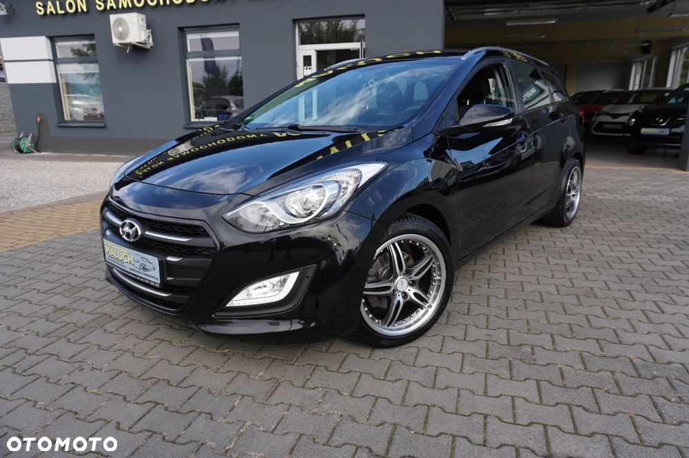 Hyundai i30 blue Kombi 1.4 Classic Navigation