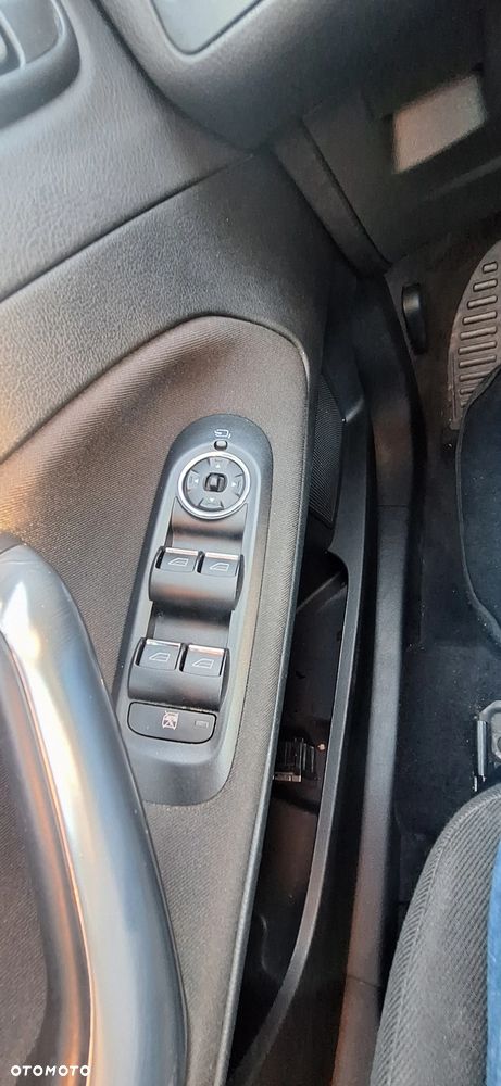 Ford Mondeo 1.6 Titanium - 12
