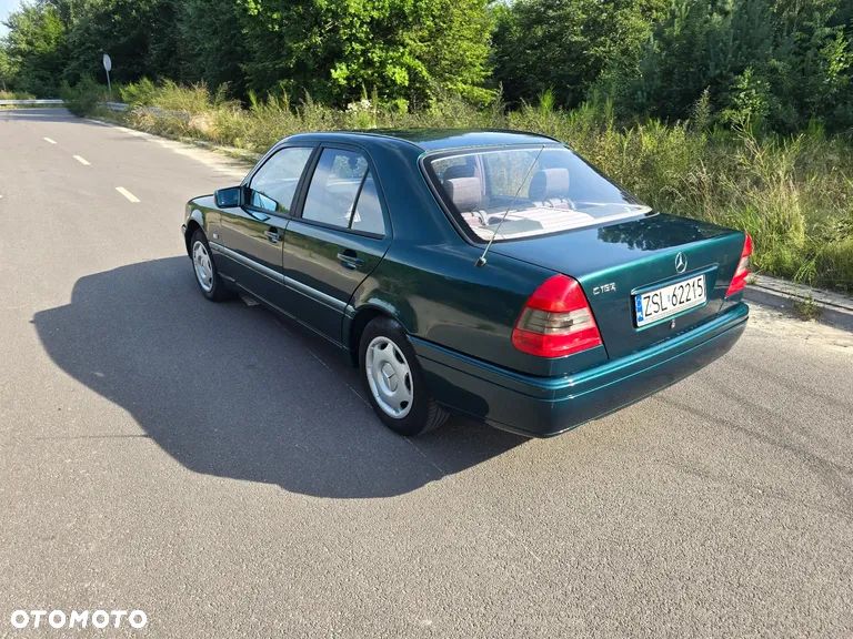 Mercedes-Benz Klasa C 180 Classic - 8