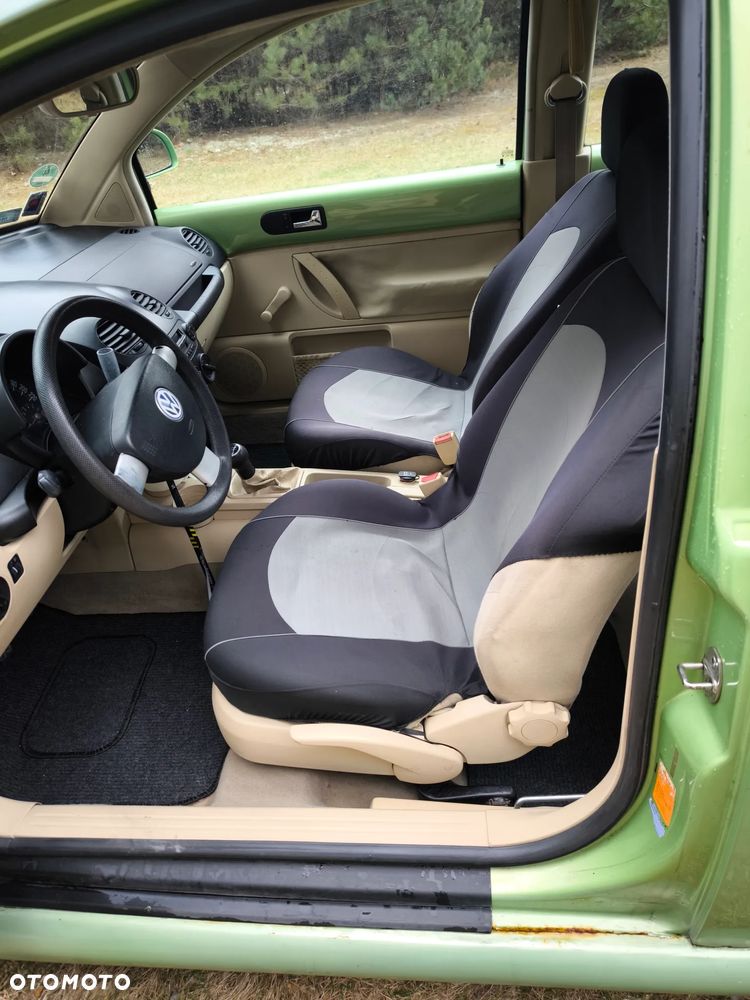 Volkswagen New Beetle - 10