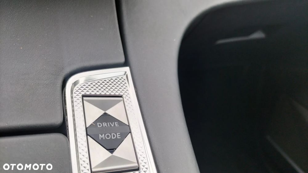 DS Automobiles DS 7 Crossback - 12