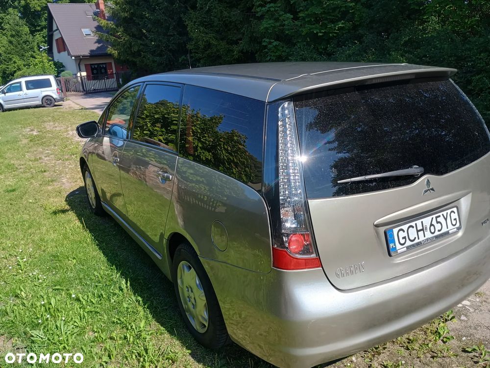 Mitsubishi Grandis 2.0 DID Intense - 4