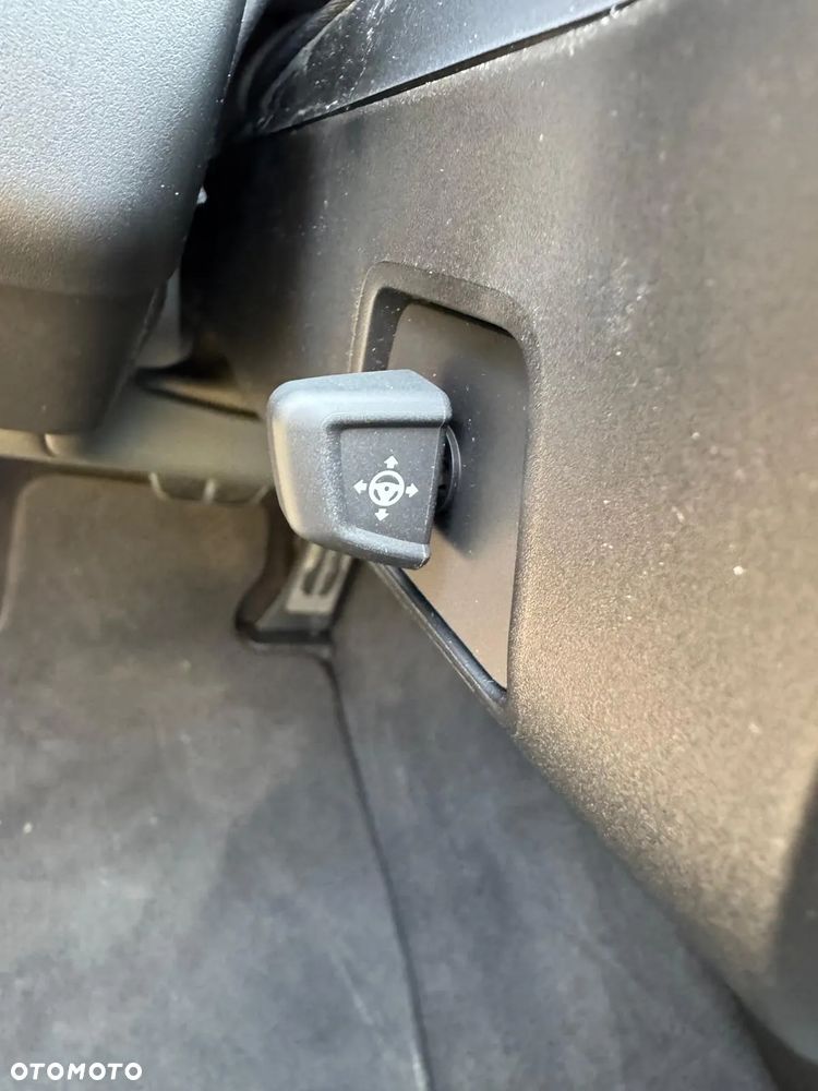 BMW Seria 5 520d xDrive Touring - 22