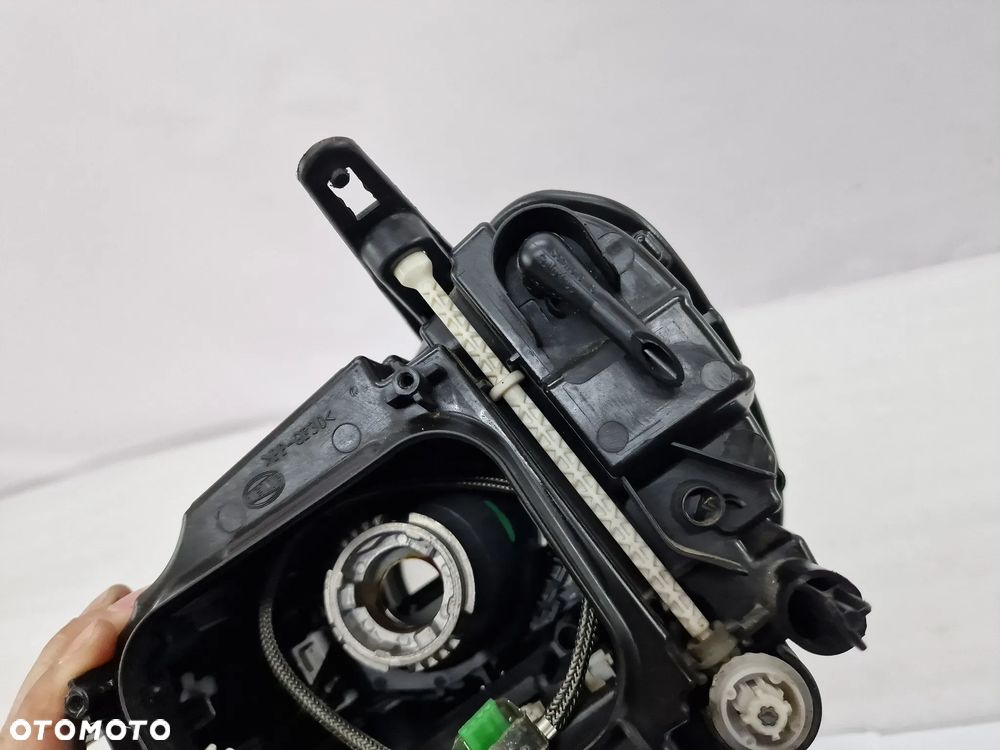 VW TOUAREG 2 II LIFT 14- PRAWA LAMPA PRZEDNIA PRZÓD BI-XENON + LED , NR 7P1941034A , NR AUKCJI LA93 - 16