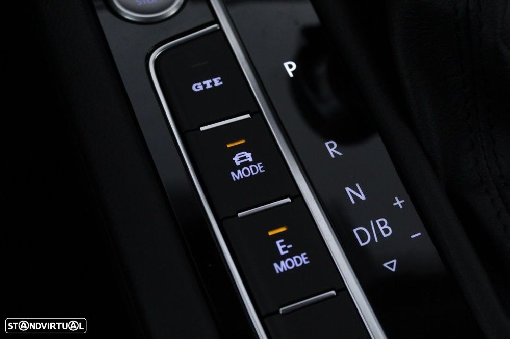 VW Passat 1.4 TSI GTE Plug-in - 32