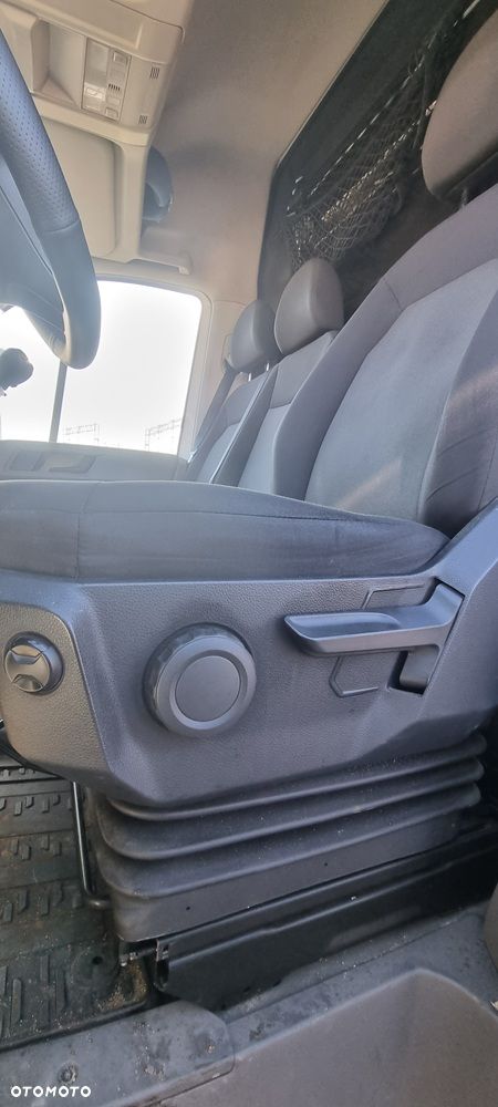 Volkswagen CRAFTER - 8