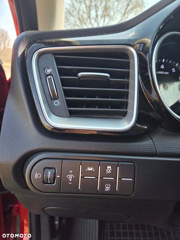 Kia XCeed 1.4 T-GDI L DCT - 12