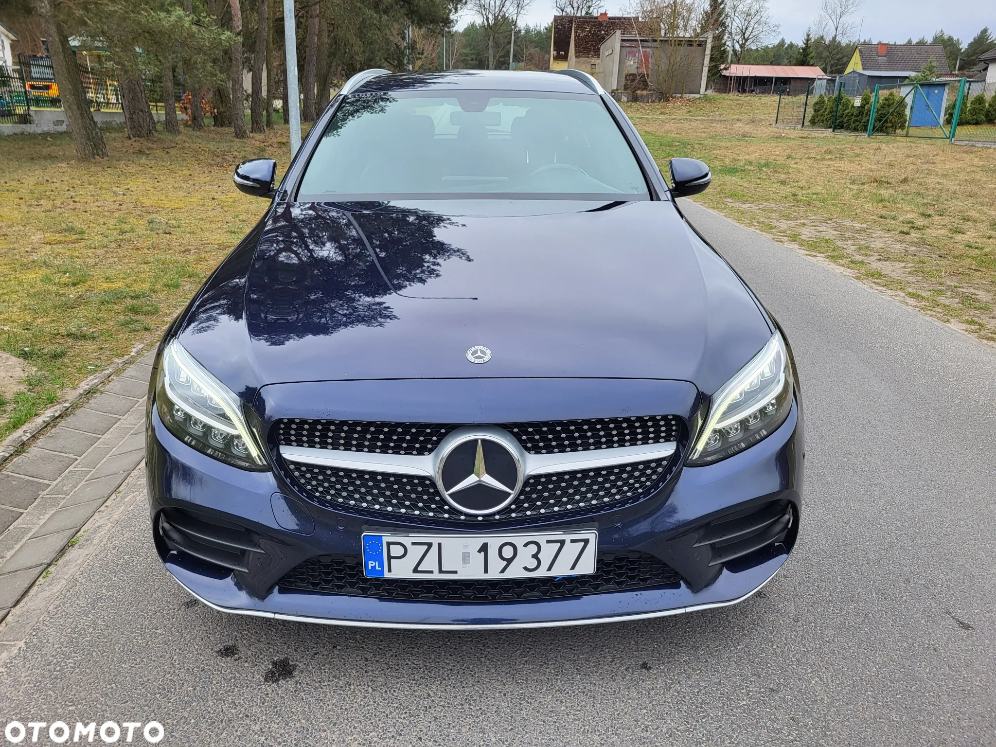 Mercedes-Benz Klasa C 220 d 4Matic 9G-TRONIC AMG Line - 2
