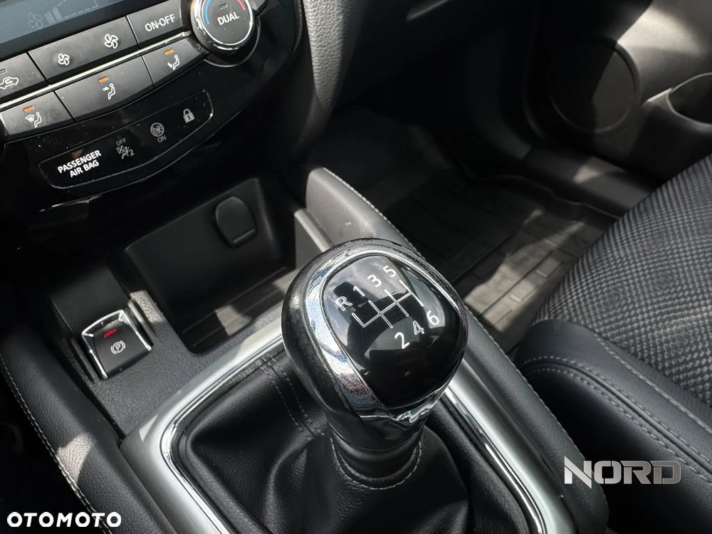 Nissan Qashqai 1.2 DIG-T Tekna EU6 - 22
