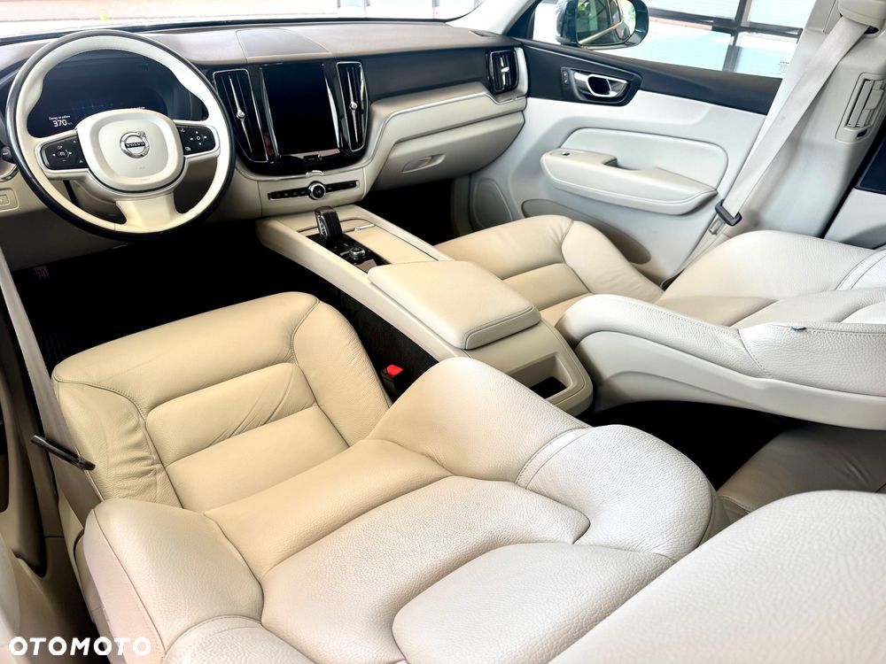 Volvo XC 60 T6 AWD Recharge Geartronic Inscription - 19