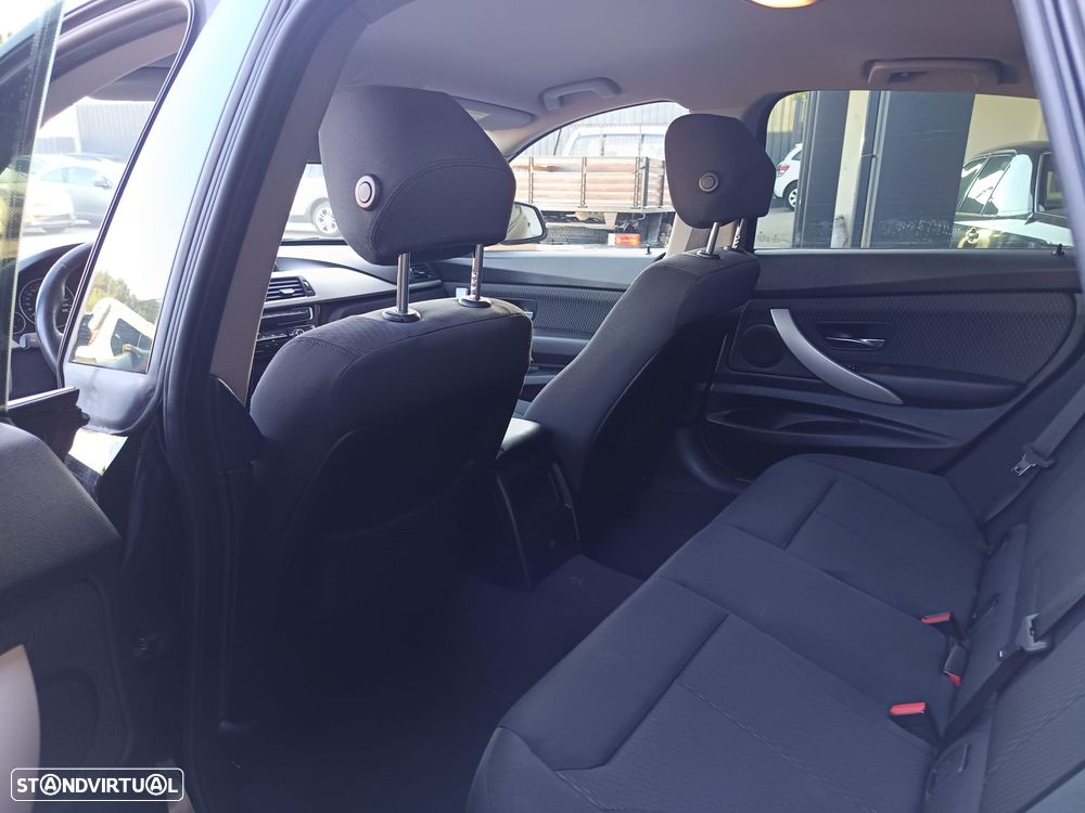 BMW 318 Gran Turismo d Advantage - 18