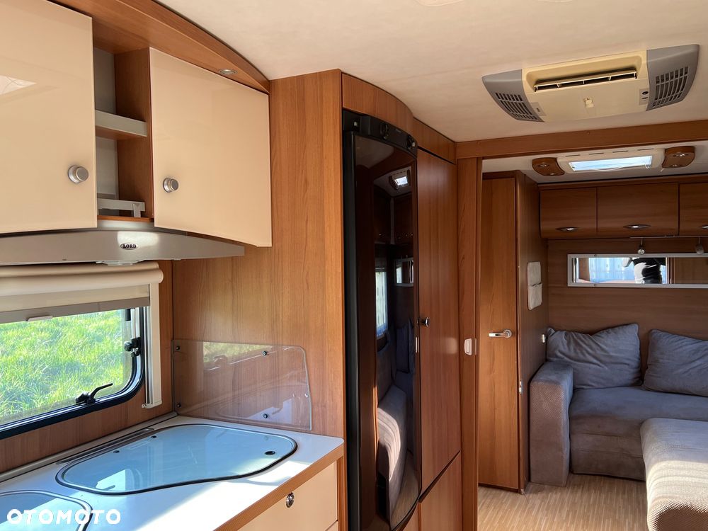 Dethleffs SILVER EMOTION 700 VIP i inne Fendt 620 Topas  i Caravelair 610 Prestige lux IV i Hobby Premium 610 i Tabbert Vivaldi 450 i LMC Kondor 650 i Rubis 395 - 35