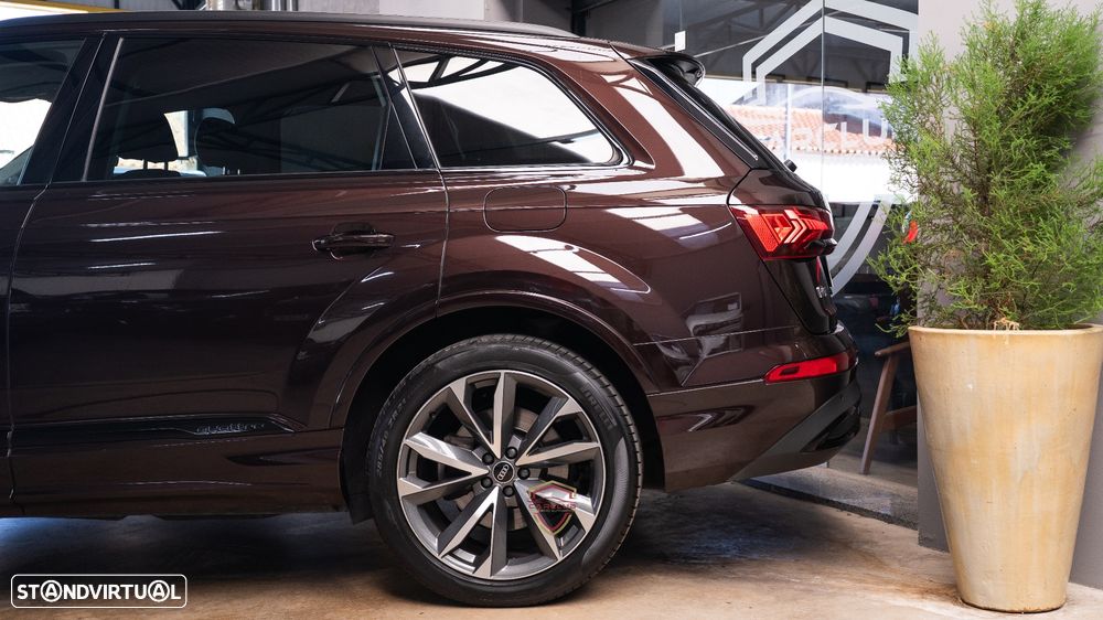 Audi Q7 55 TFSIe quattro Tiptronic - 14