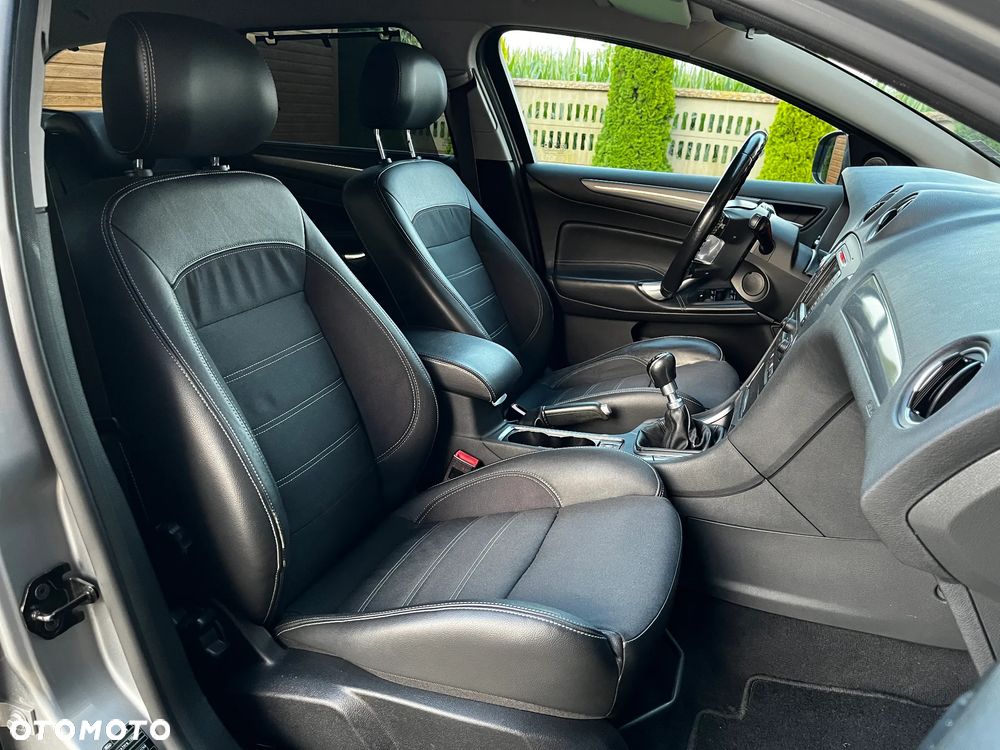 Ford Mondeo 2.0 TDCi Champions Edition - 25