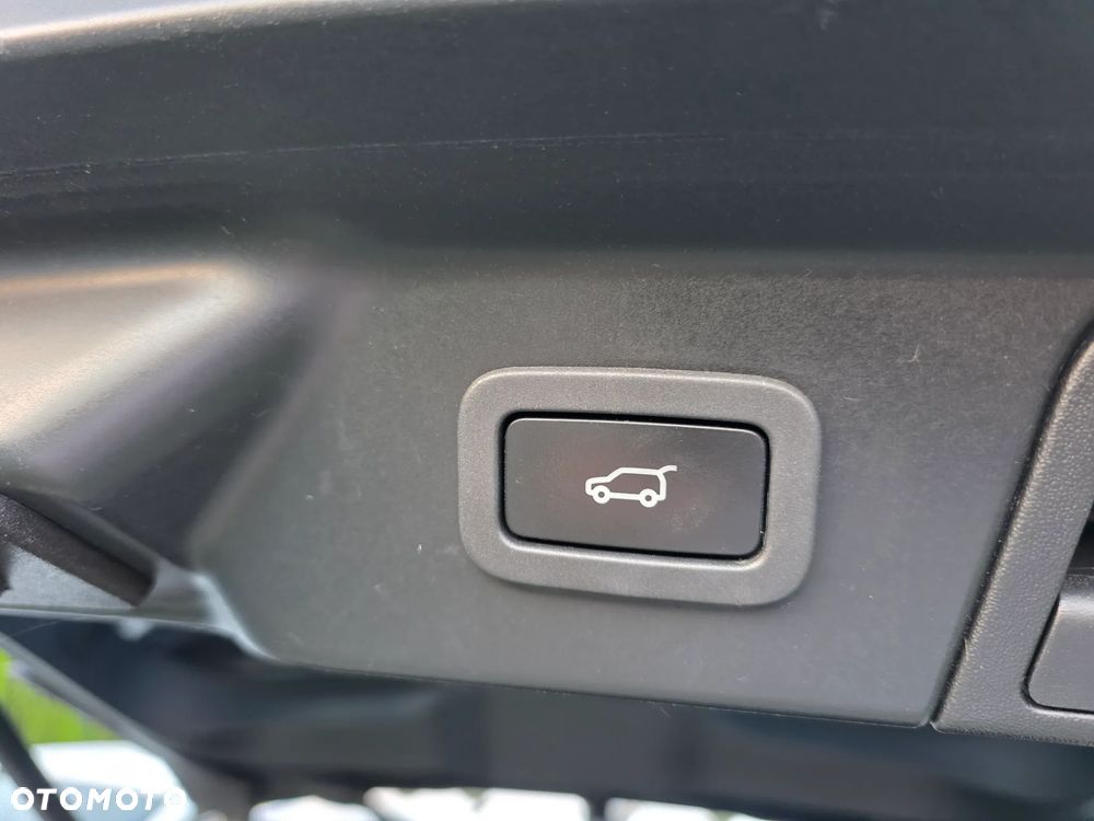 Land Rover Range Rover Velar 2.0d - 13
