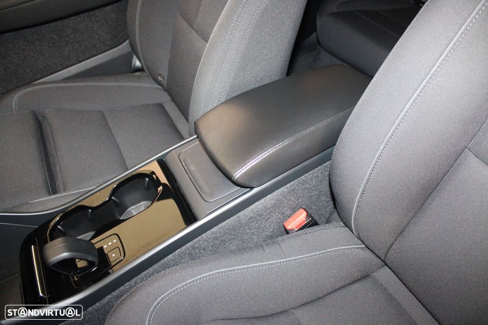 Volvo XC 40 Recharge Twin Plus - 32