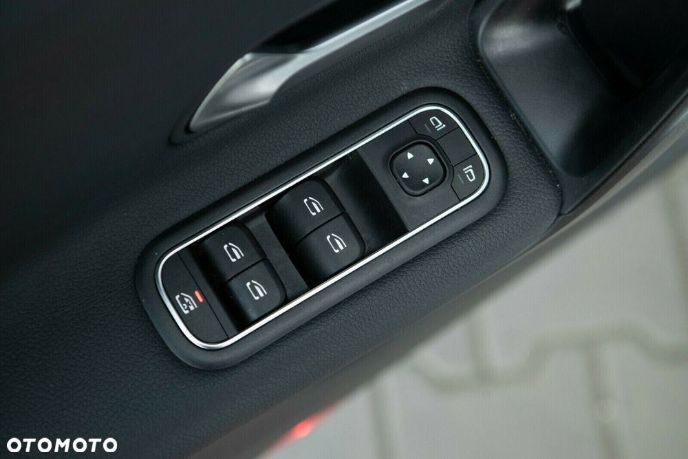 Mercedes-Benz CLA 200 mHEV 7G-DCT - 16
